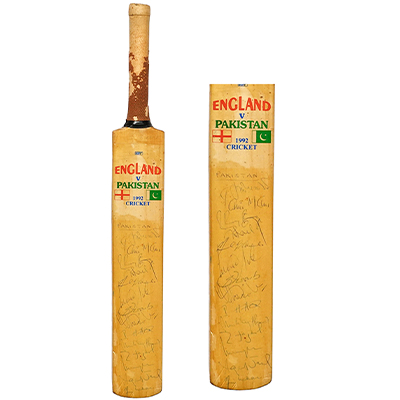 ENGLAND VS PAKISTAN TEAM 1992 SIGNED MINI BAT