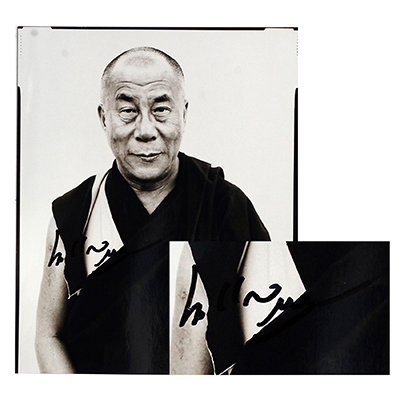 AUTOGRAPHED PHOTOGRAPH OF DALAI LAMA